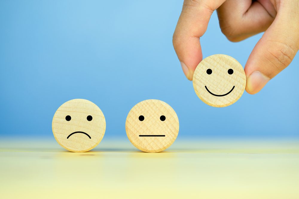 Người quản lý làm thế nào để đối phó với nhân viên có thái độ tiêu cực?