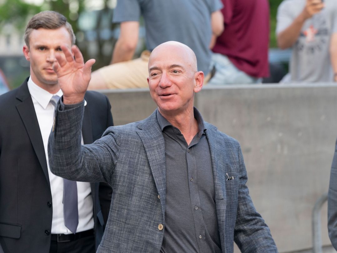 Cách tuyển dụng nhân sự của tỷ phú giàu nhất thế giới Jeff Bezos
