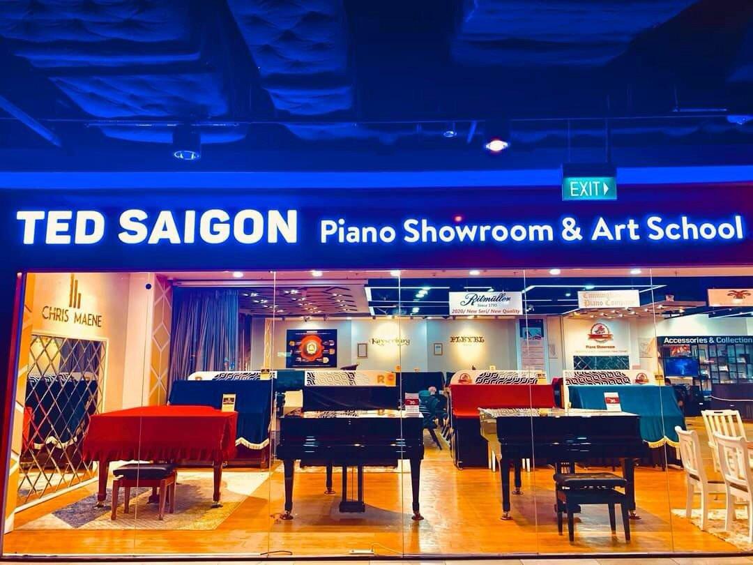 TED SAIGON PIANO SHOWROOM