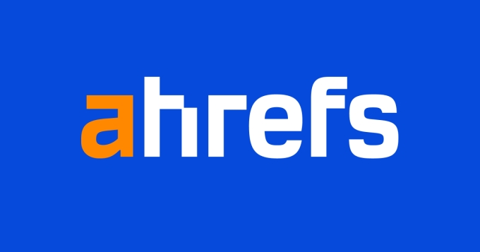 Ahrefs là công cụ hỗ trợ thu thập Competitive Intelligence mạnh mẽ