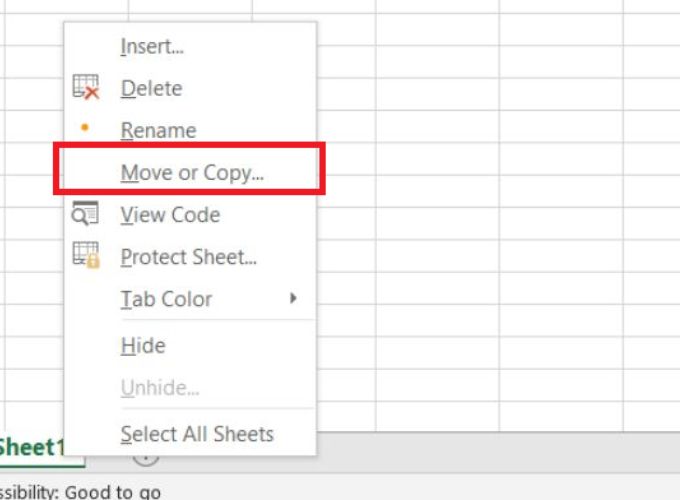 Sử dụng tính năng “Move or Copy” có sẵn trong excel để gộp file